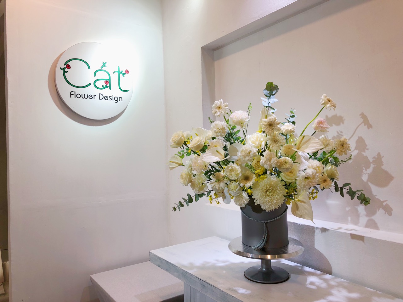 Thi công thiết kế cửa hàng Cát Flower tại Nha Trang
